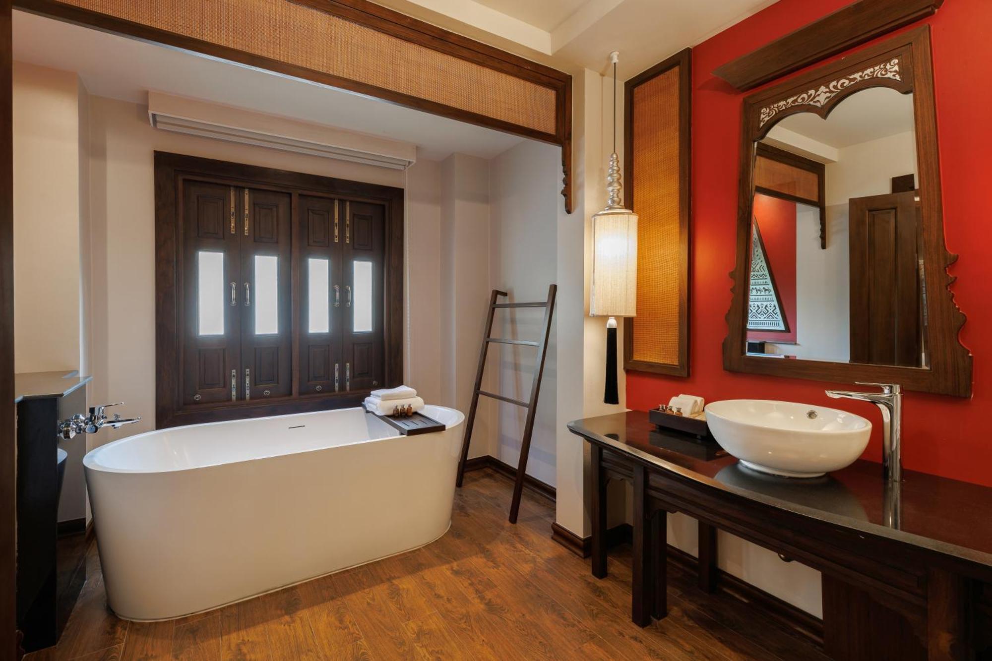 Akira Thaphae Hotel Chiang Mai Exterior photo