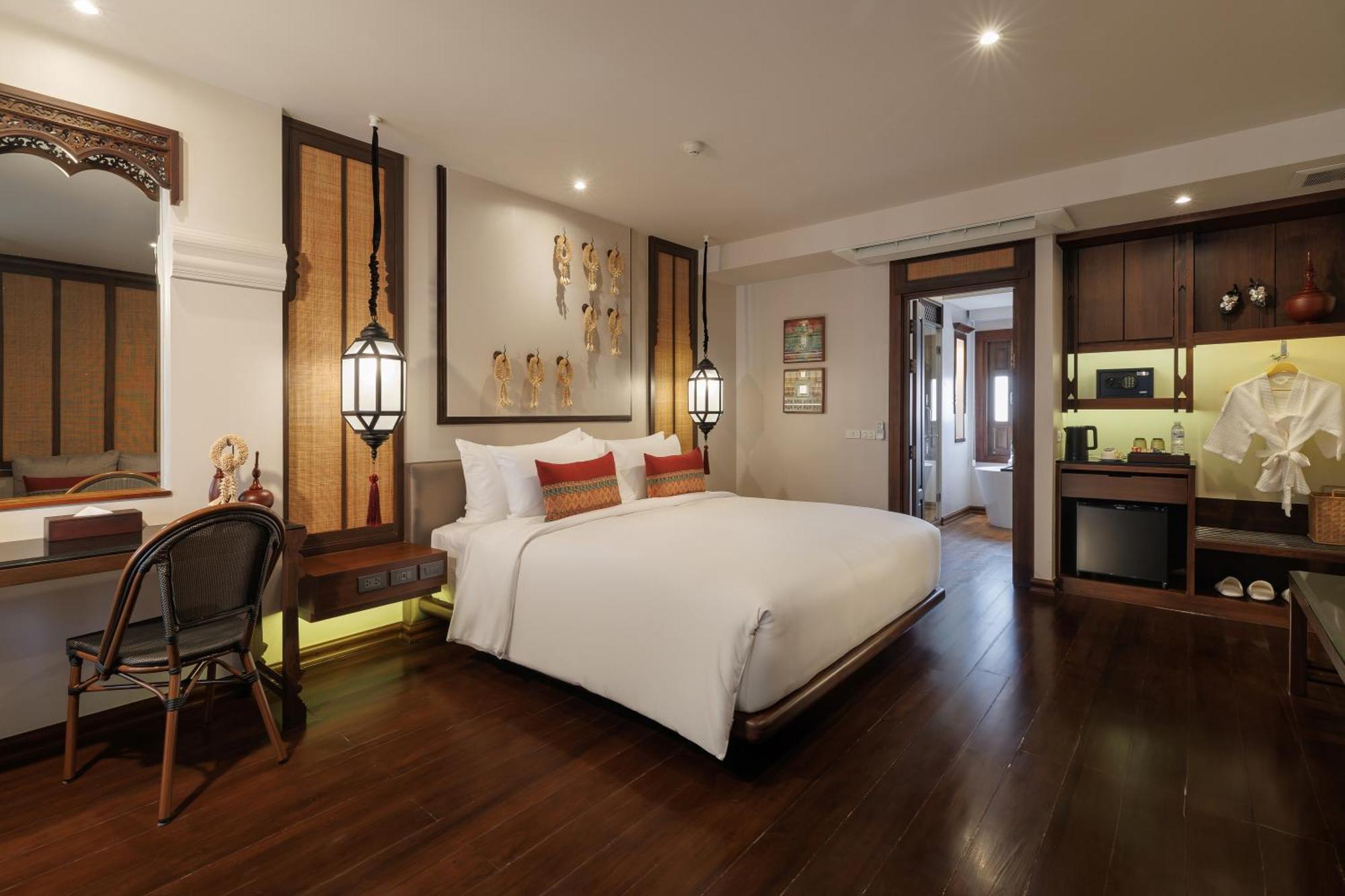 Akira Thaphae Hotel Chiang Mai Exterior photo