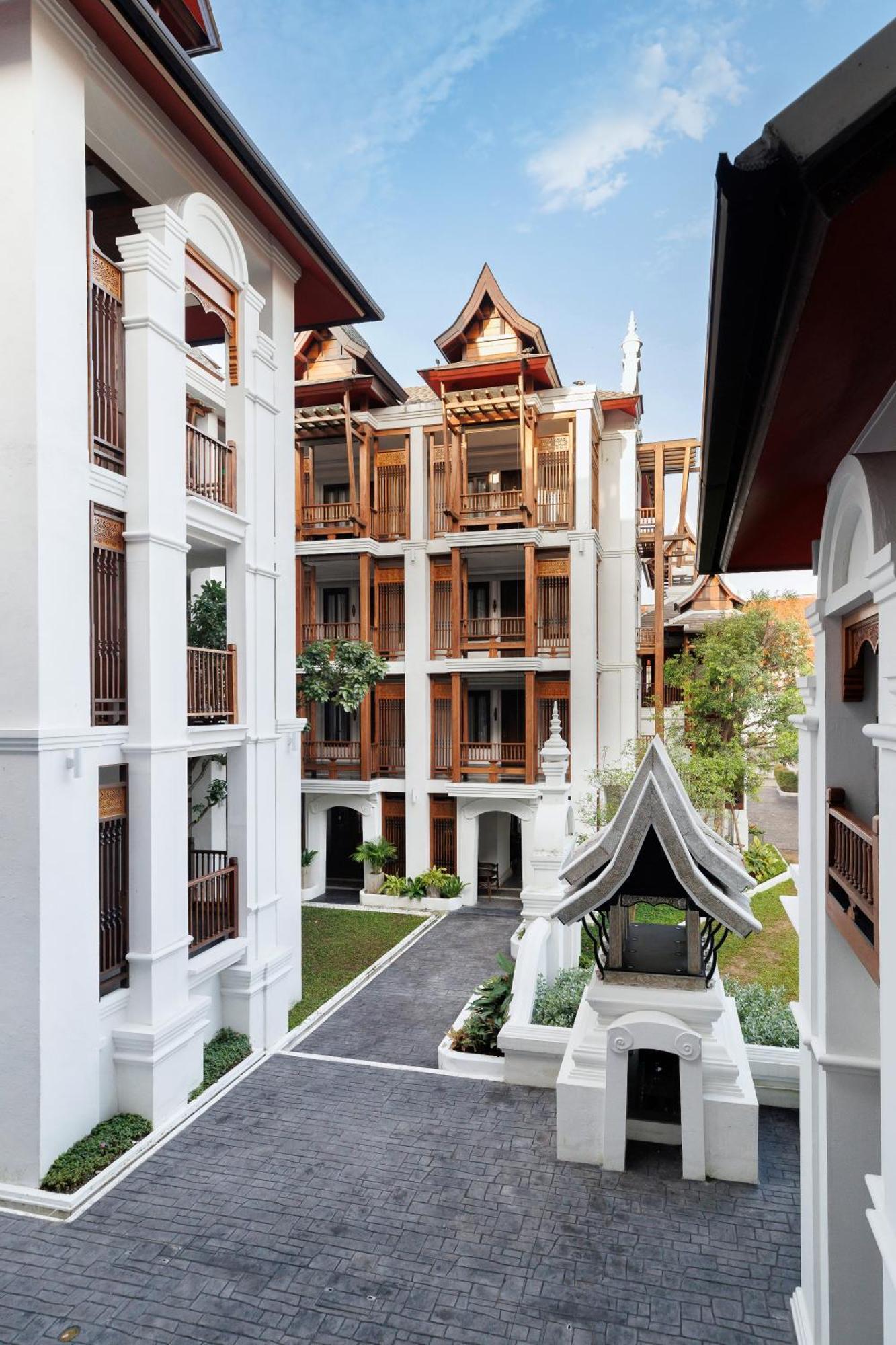 Akira Thaphae Hotel Chiang Mai Exterior photo