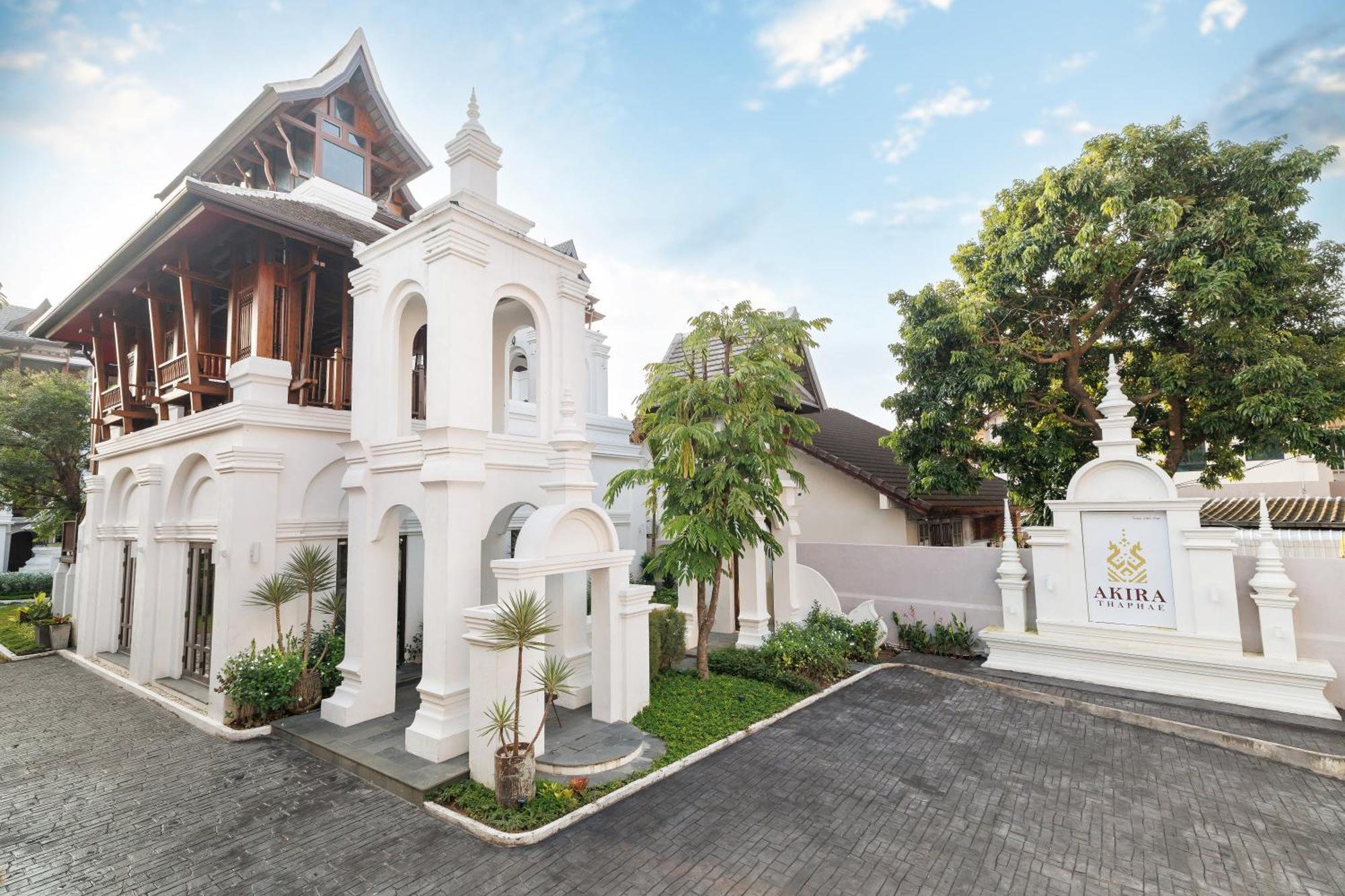 Akira Thaphae Hotel Chiang Mai Exterior photo